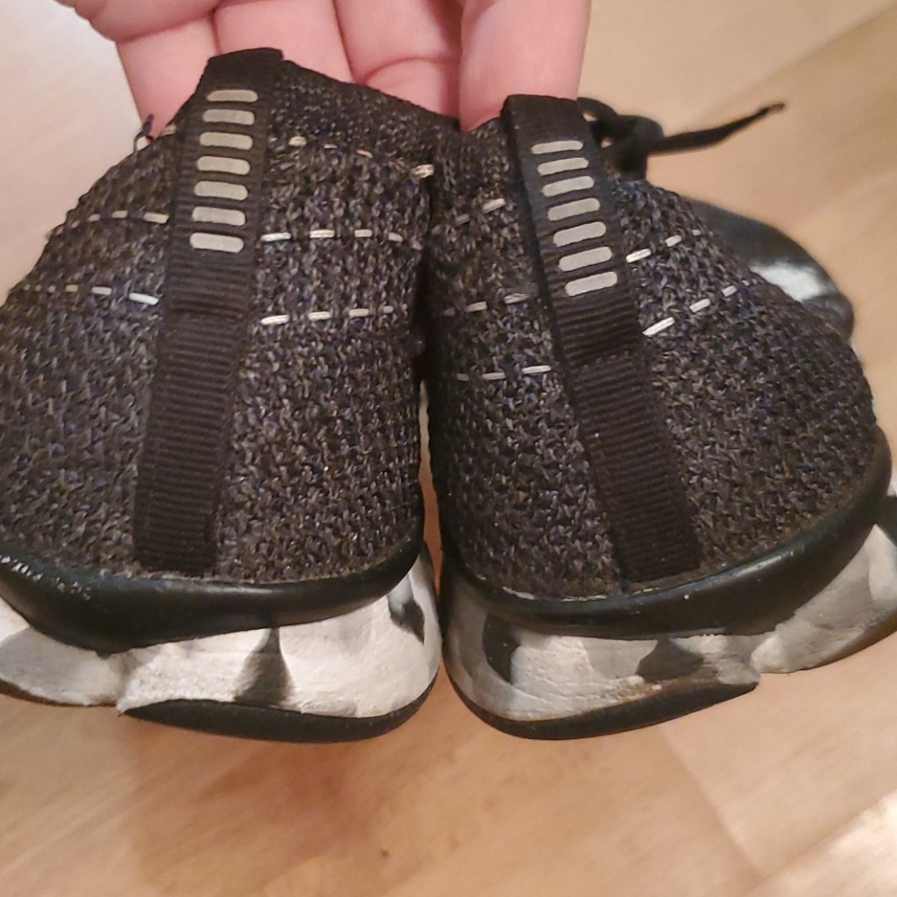 Black fly knit zoom NIKE great condition size 10 - Picture 5 of 12